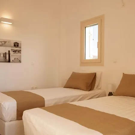 Mariza Villa *